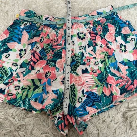 Love & Piece Collective Tropical Print Rayon Shorts NWOT - Picture 12 of 13